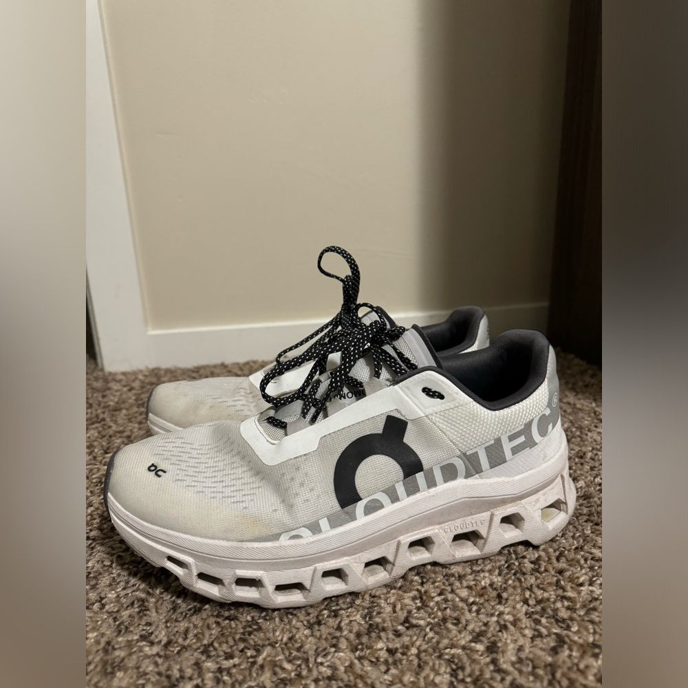 On CloudMonster Womens 9